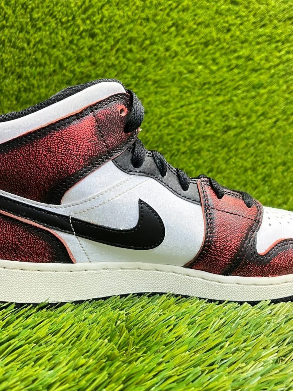 Nike Air Jordan 1 Mid Wear Away Boys Size 6.5Y Red White Athletic Shoes Sneakers